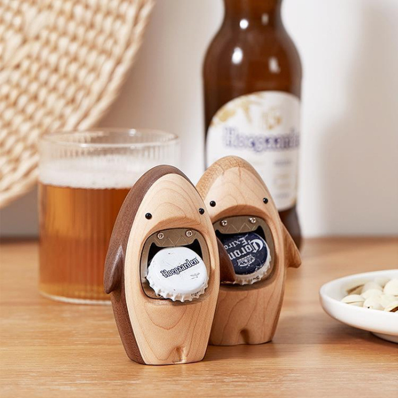 Kitchen Gadgets Men - Pembuka Botol Kayu Bentuk Hiu Kreatif,