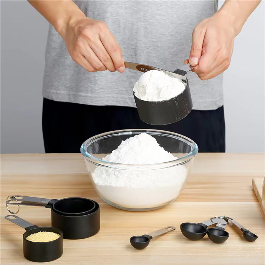 Set gelas ukur plastik, Sendok - Kitchen Gadgets Worth Buying ulasan dan harga